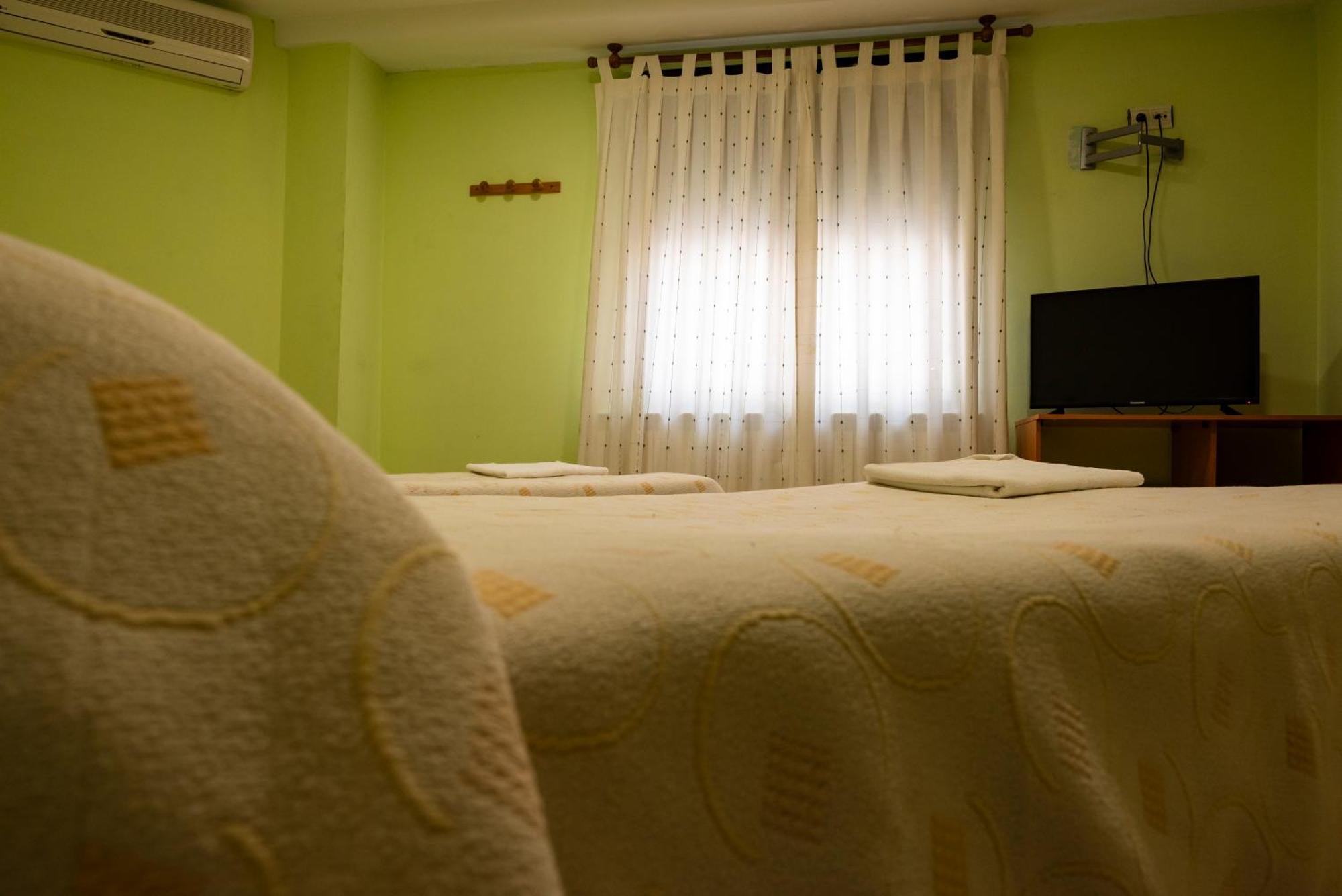 Pension Discoves Pinseque Екстер'єр фото